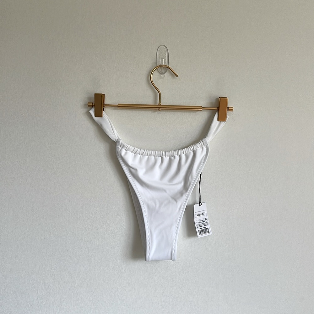 NWT Shade & Shore Ultra High Leg Ultra Cheeky Bikini Bottom SIZE M